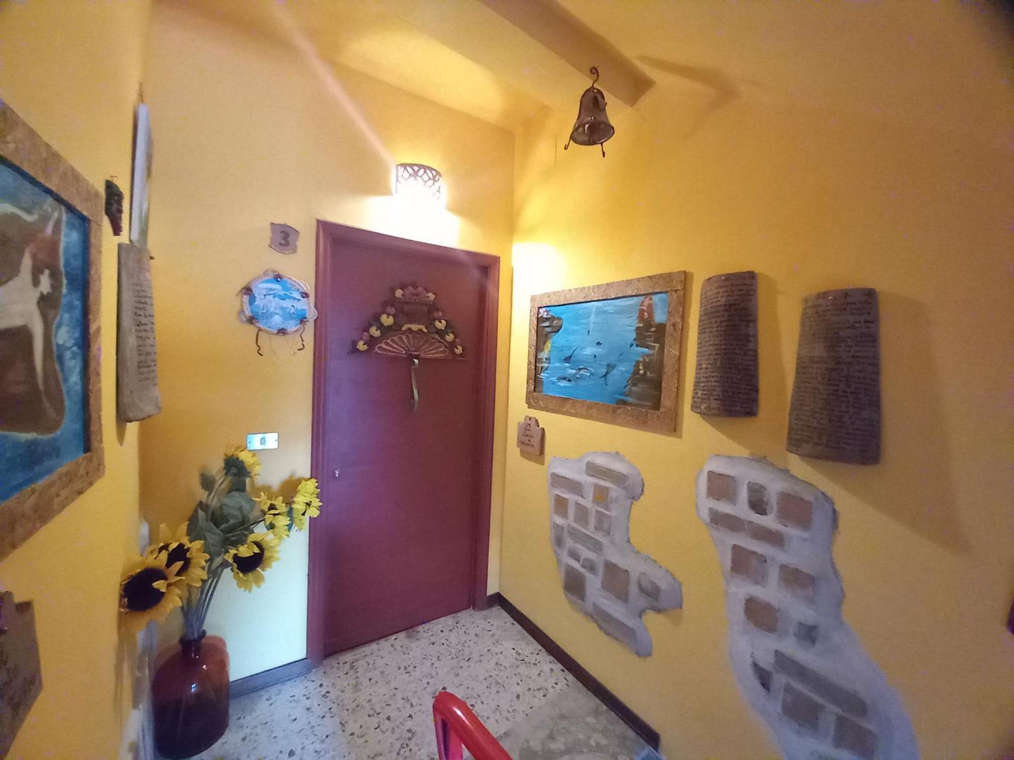 Sicilia In Miniatura "L'Atelier Dell'Etna" Bed & Breakfast Zafferana Etnea Ruang foto