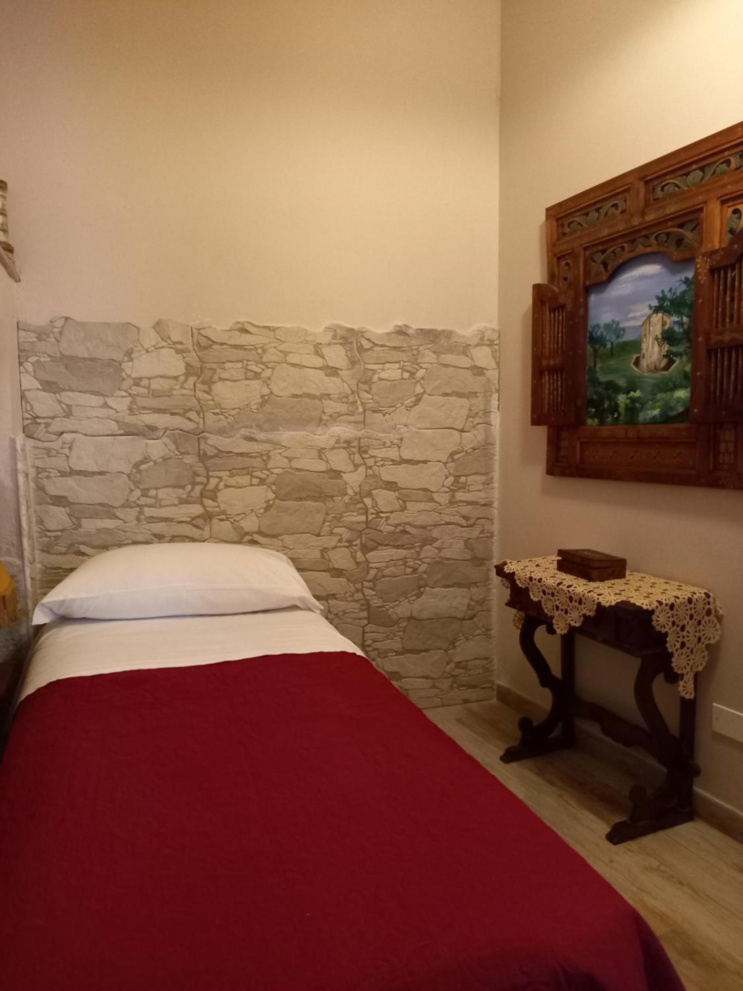 Sicilia In Miniatura "L'Atelier Dell'Etna" Bed & Breakfast Zafferana Etnea Ruang foto