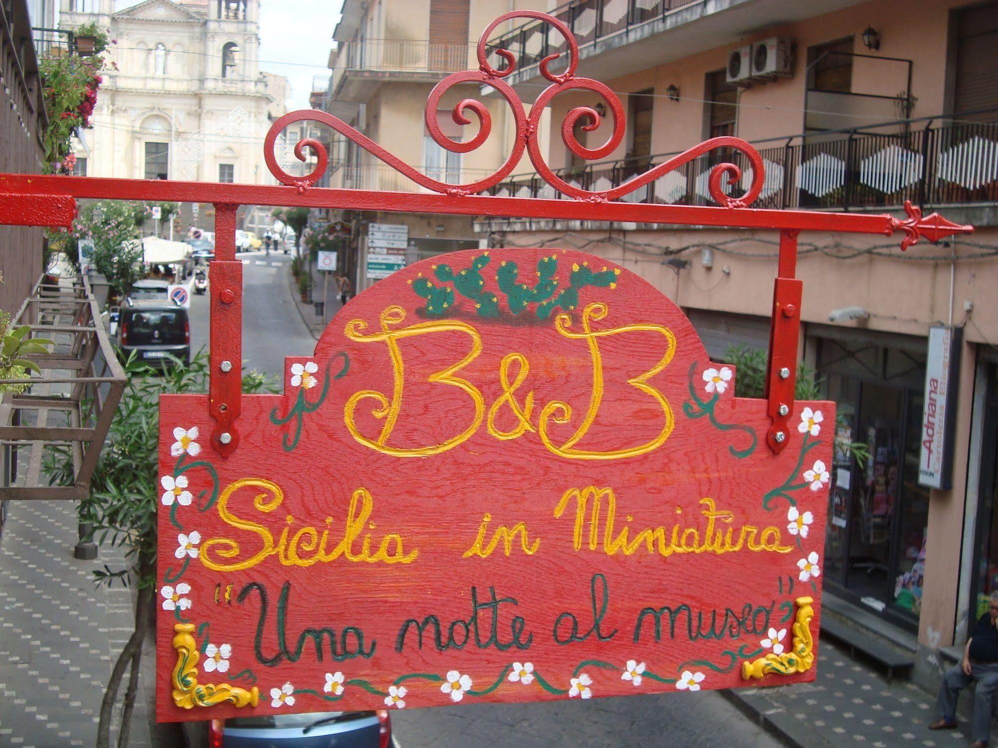 Sicilia In Miniatura "L'Atelier Dell'Etna" Bed & Breakfast Zafferana Etnea Bagian luar foto